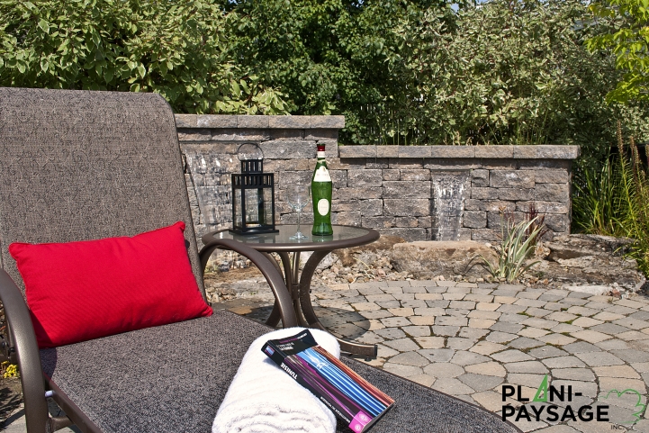 patio extérieur avec jardin d'eau