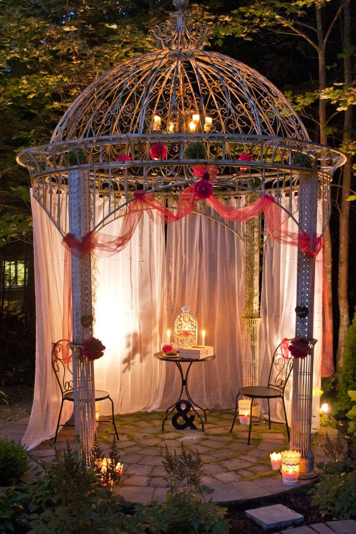 Éclairage gloriette pour un mariage dans votre jardin